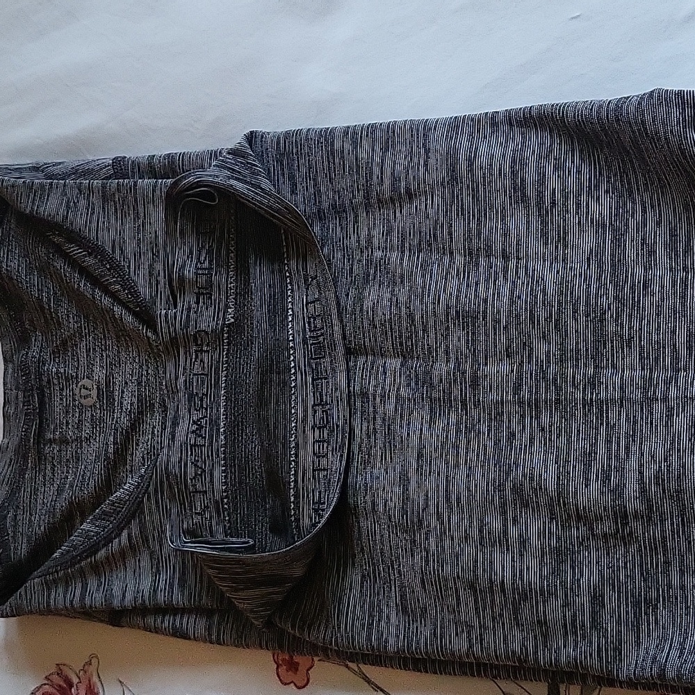 Lululemon Top - Picture 3 of 6